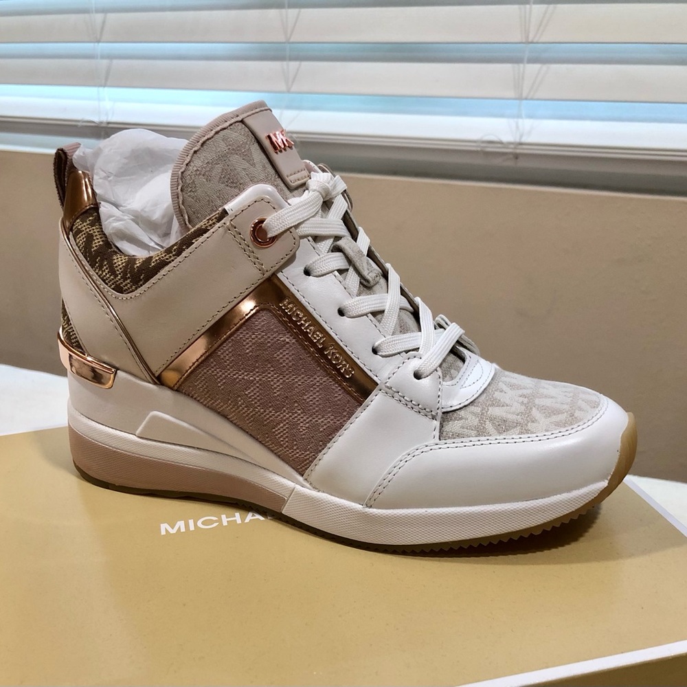 Michael kors Georgie Trainer size 7